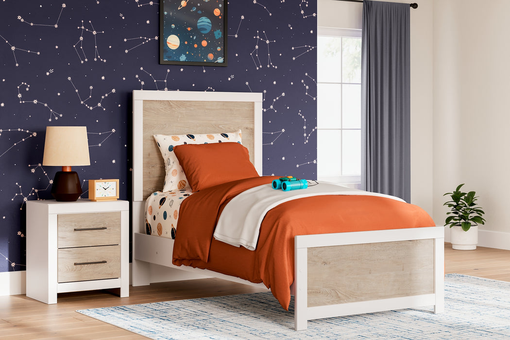 Charbitt  Panel Bed