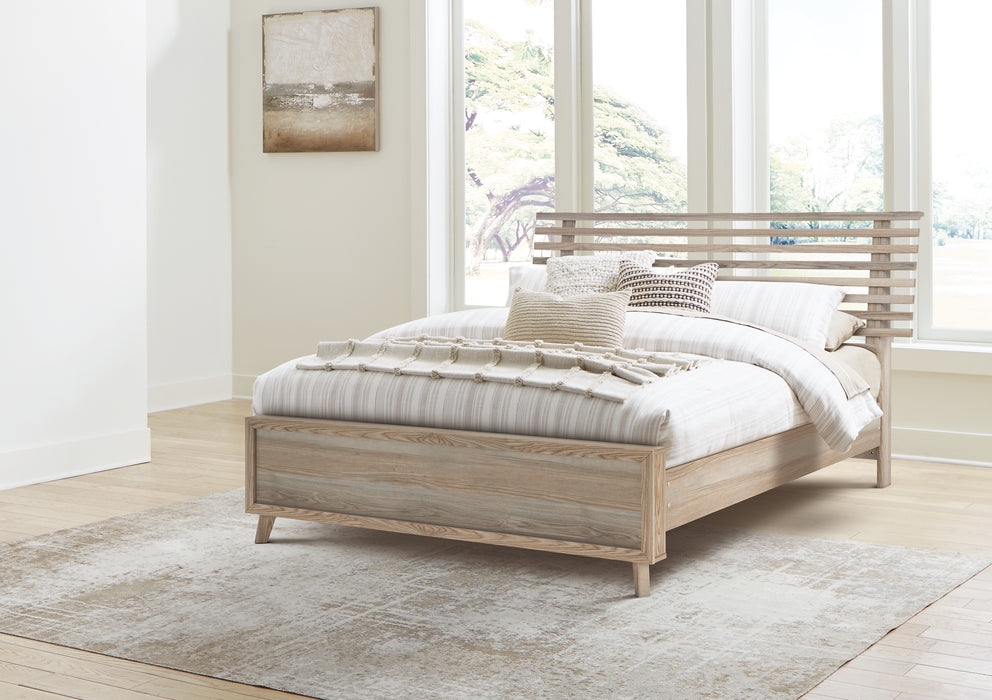 Hasbrick Queen Panel Bed with Dresser