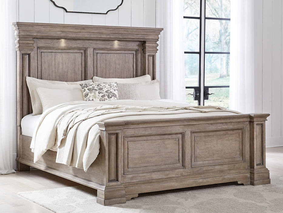 Blairhurst Queen Panel Bed with Dresser and Nightstand