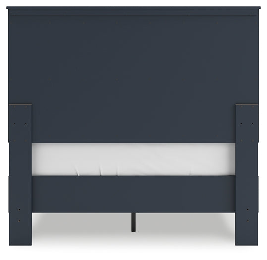 Simmenfort Full Panel Headboard with Dresser and Nightstand