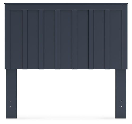 Simmenfort Full Panel Headboard with Dresser, Chest and Nightstand